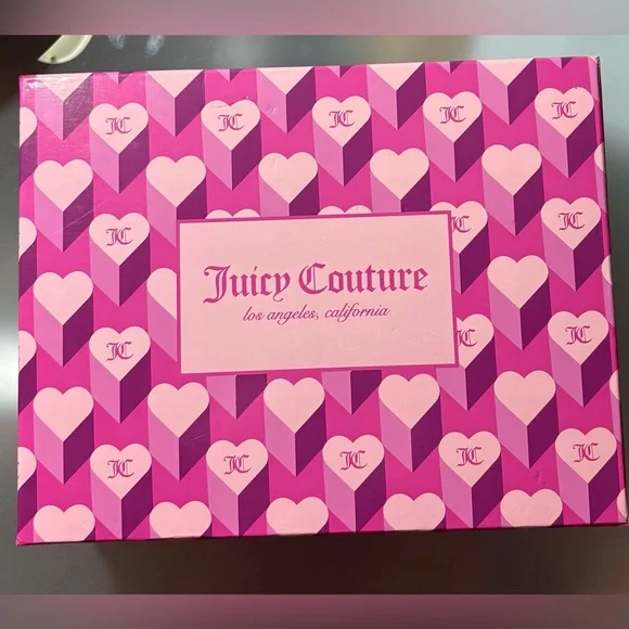 “SOLD” Juicy Couture Faux Fur Heart Crossbody Bag Taffy Pink Wallet Gift Set - Picture 3 of 11